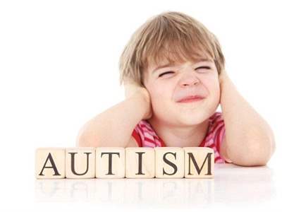 اوتیسم چیست ؛ علل، علائم، تشخیص و درمان بیماری اوتیسم